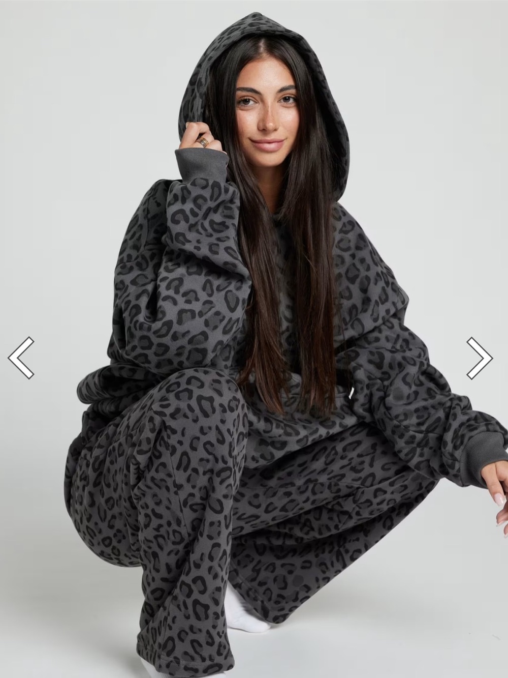 Comfrt Minimalist Hoodie Mega Leopard Print Gray Black Large NWOT